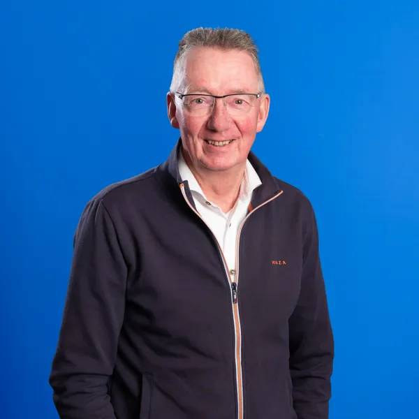Centraal Henk Omvlee