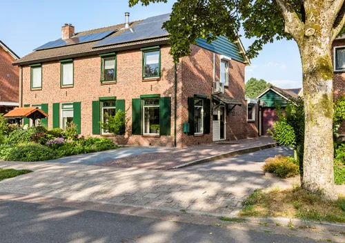 287601367.jpg