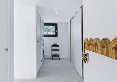 293055971.jpg