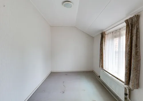 295013983.jpg