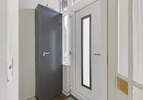 297578279.jpg