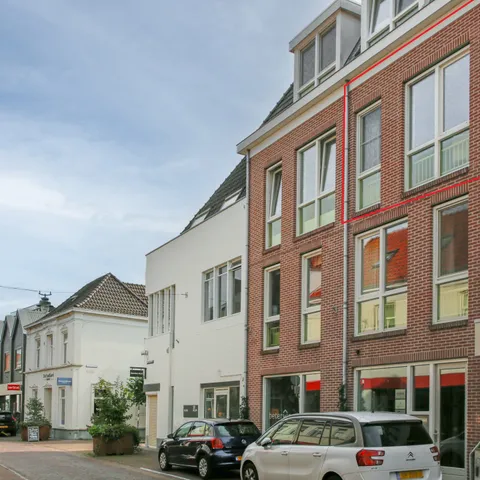 295181525.jpg