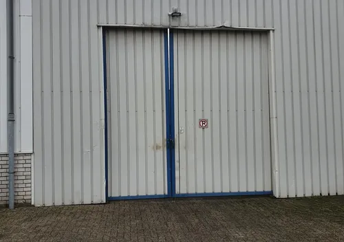293815949.jpg