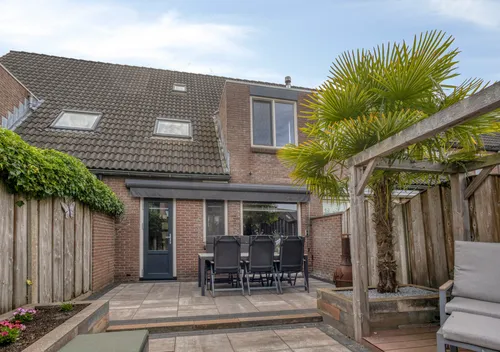 279415826.jpg