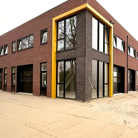 255882014.jpg