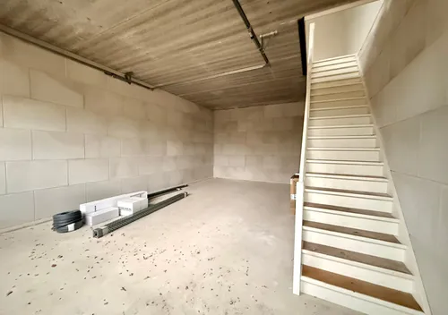 255882066.jpg