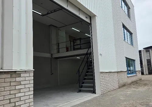 281658021.jpg