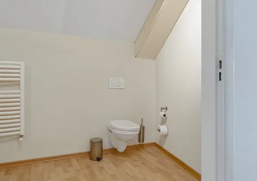 298784843.jpg