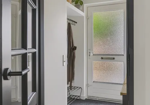 288943265.jpg