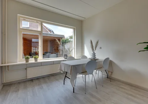 287663523.jpg