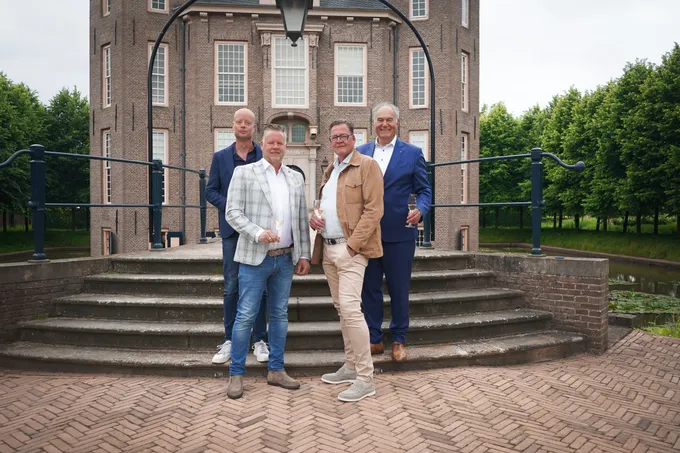 V l n r Frans Kemper Gert Heij Cor Heutink en Ralph van Helden